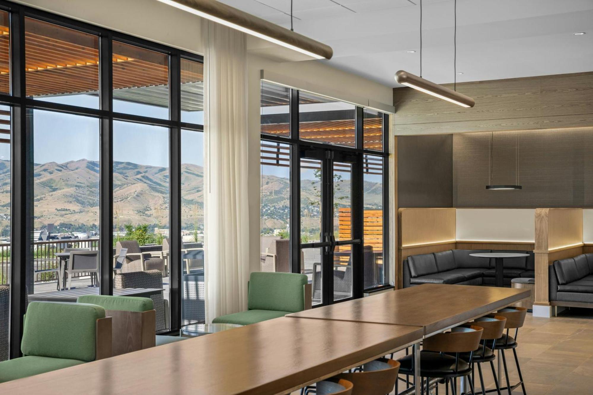 Courtyard By Marriott Pocatello酒店 外观 照片